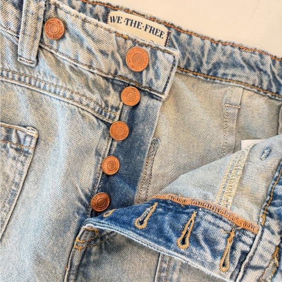 We The Free Palmer Cuffed Jeans (ONLY WORN ONCE) - Picture 4 of 5